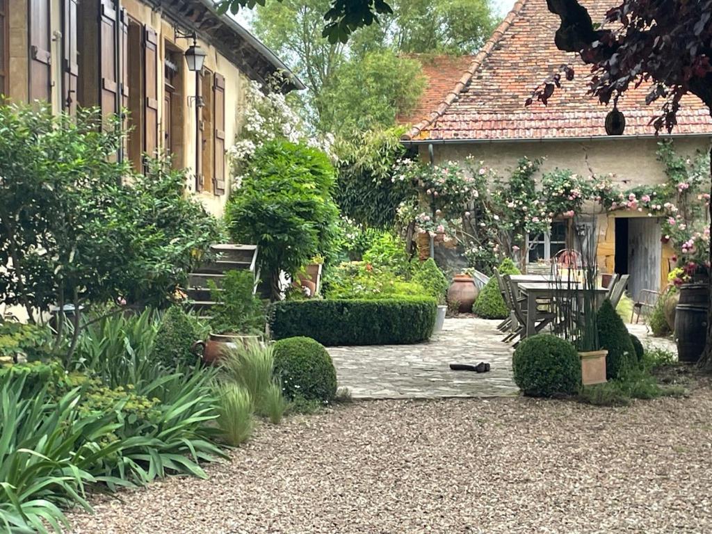 CéronLes Jardins Des Soussilanges住宿加早餐旅馆 外观 照片